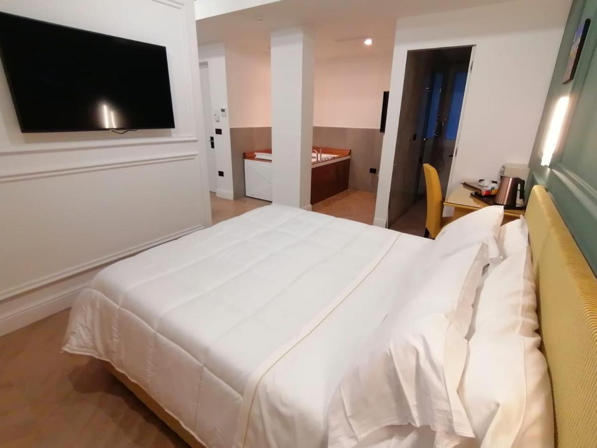 Xbusiness Hotel