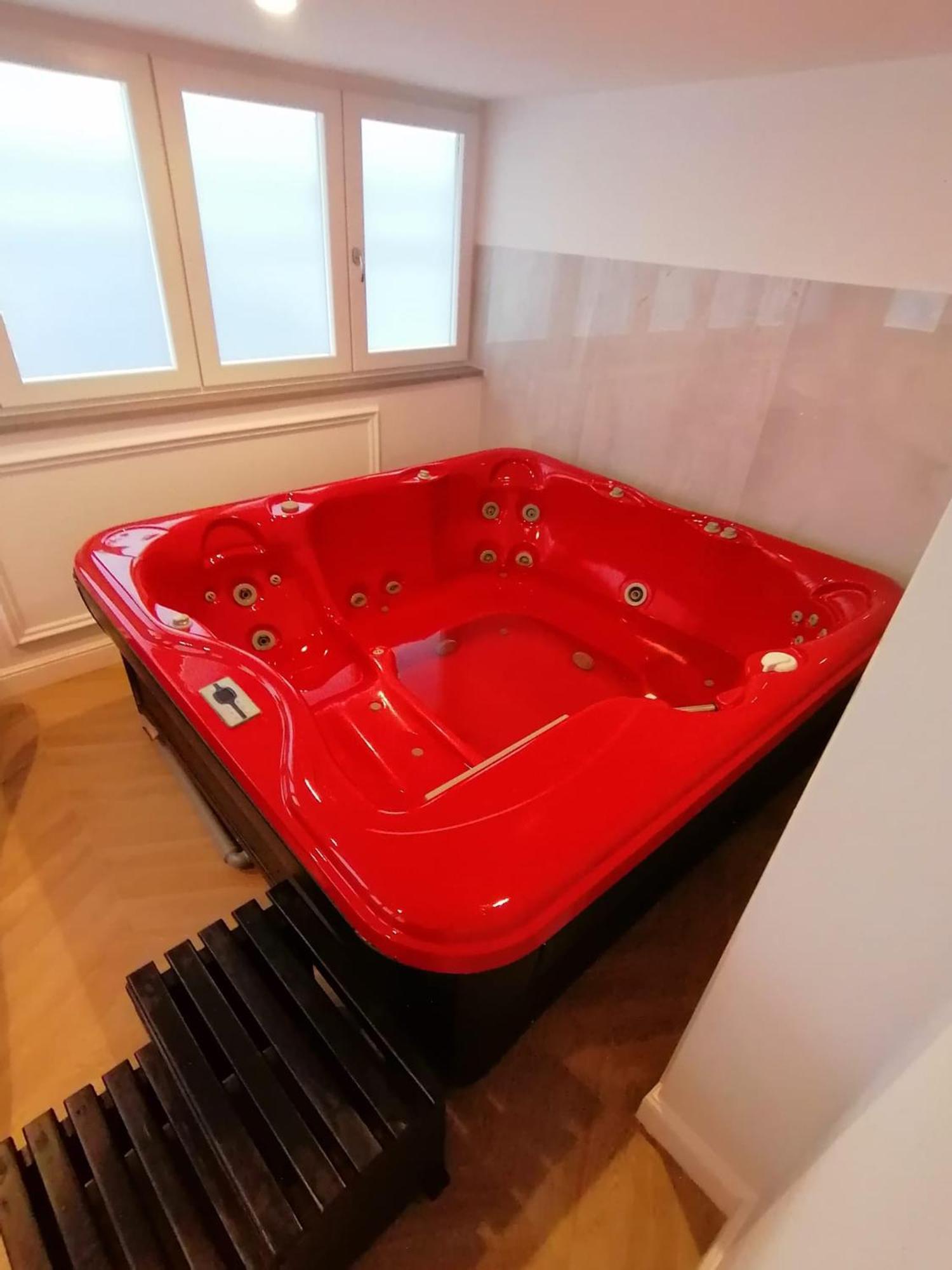 Xbusiness Hotel 4*
