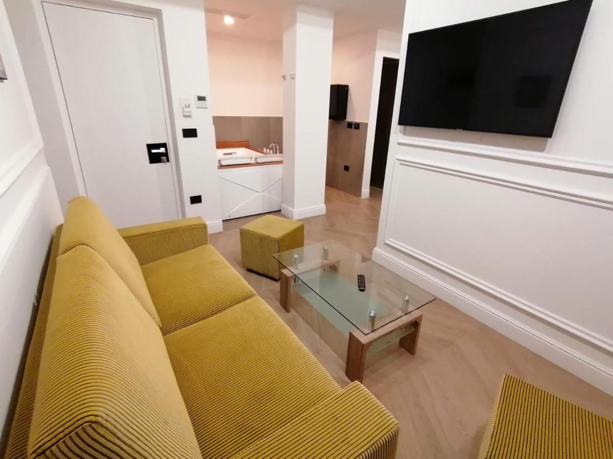 Xbusiness Hotel